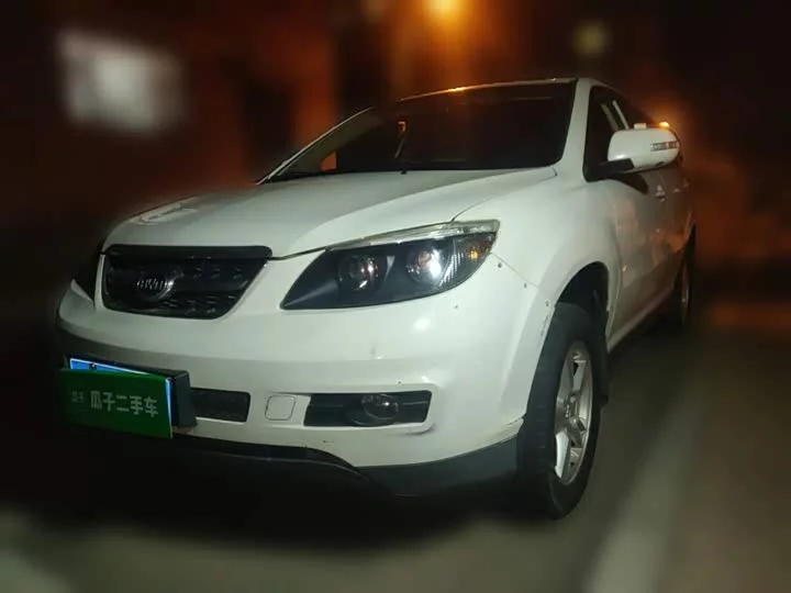 BYD S6
