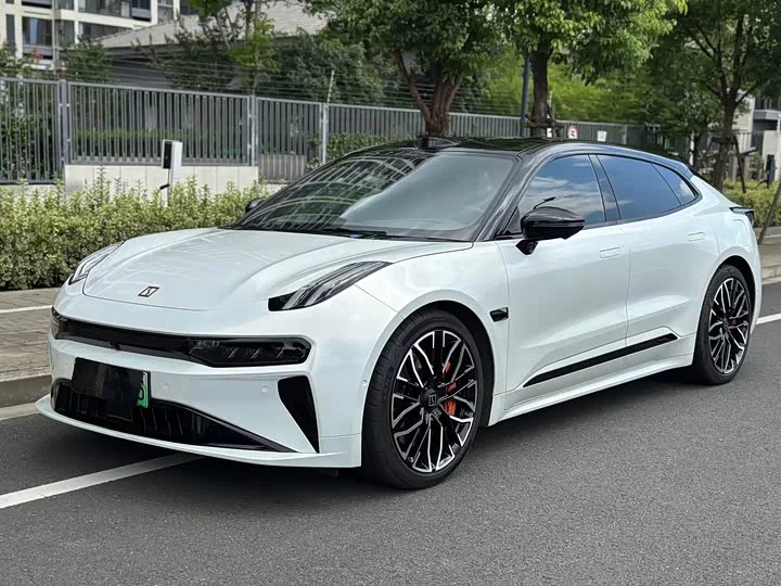 ZEEKR 001