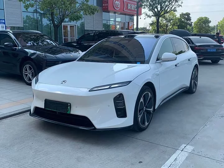 NIO ET5T