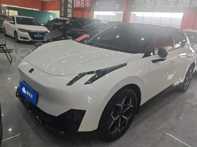 Lynk & Co Z20
