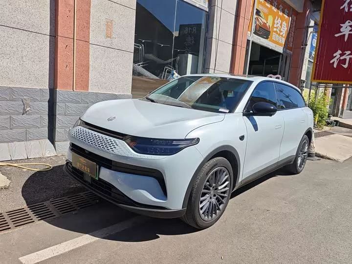 Leapmotor C11