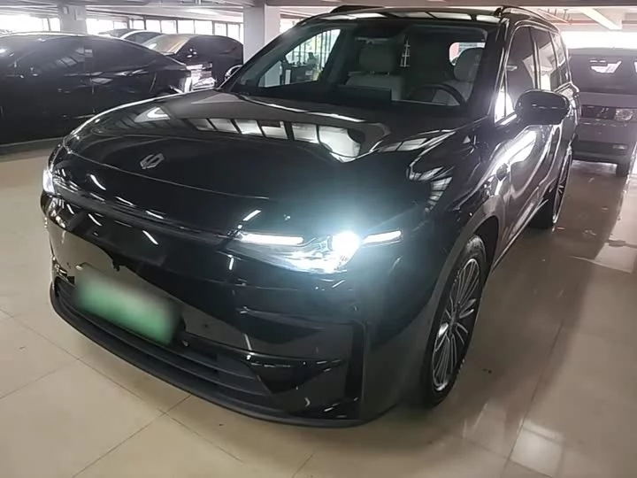 Leapmotor C16