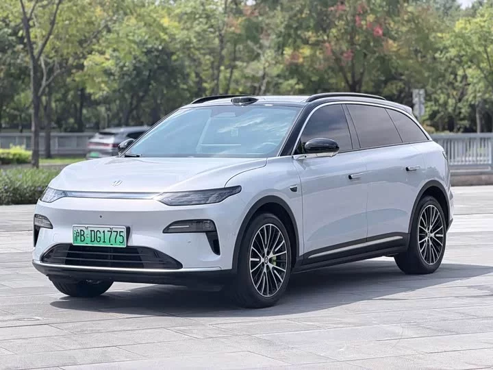 Leapmotor C11