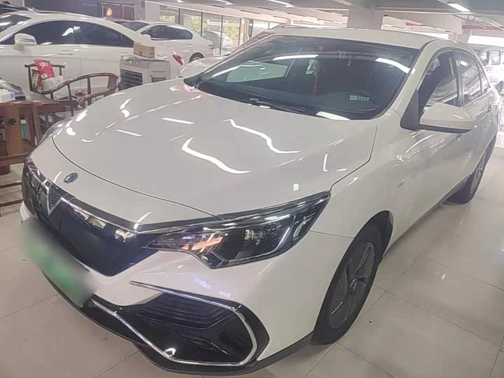 Venucia D60EV