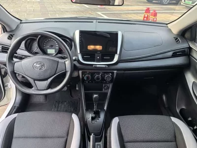 Toyota Yaris L