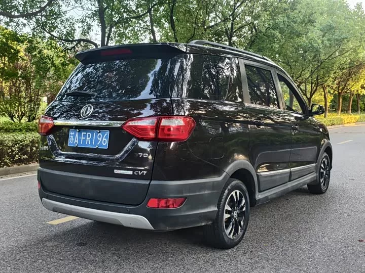 Dongfeng Fengon 370