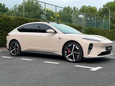 NIO ET5