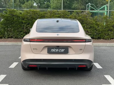 NIO ET5