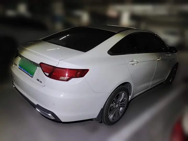 Geely Emgrand GL