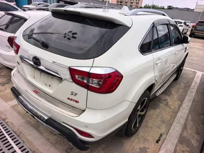 BYD S7