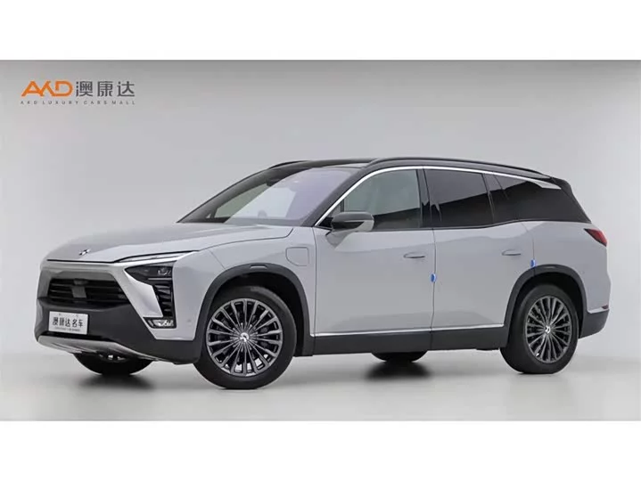 NIO ES8