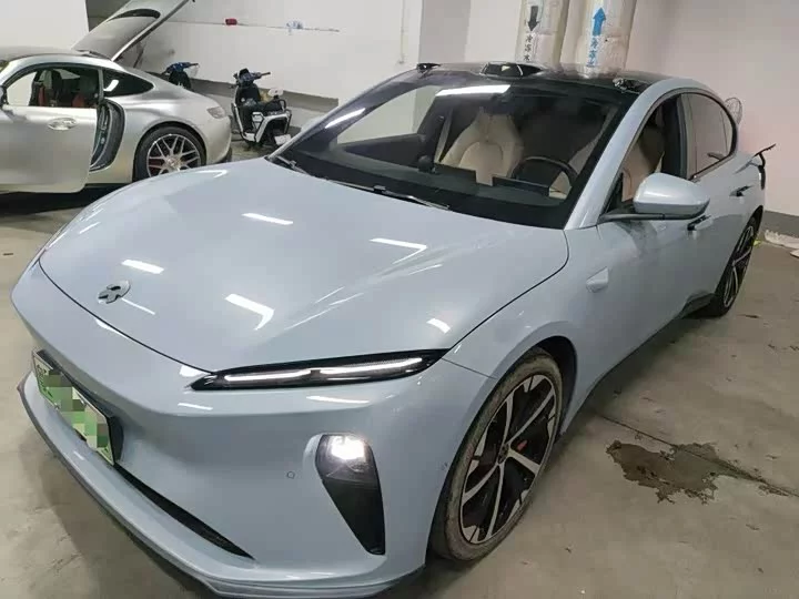 NIO ET5