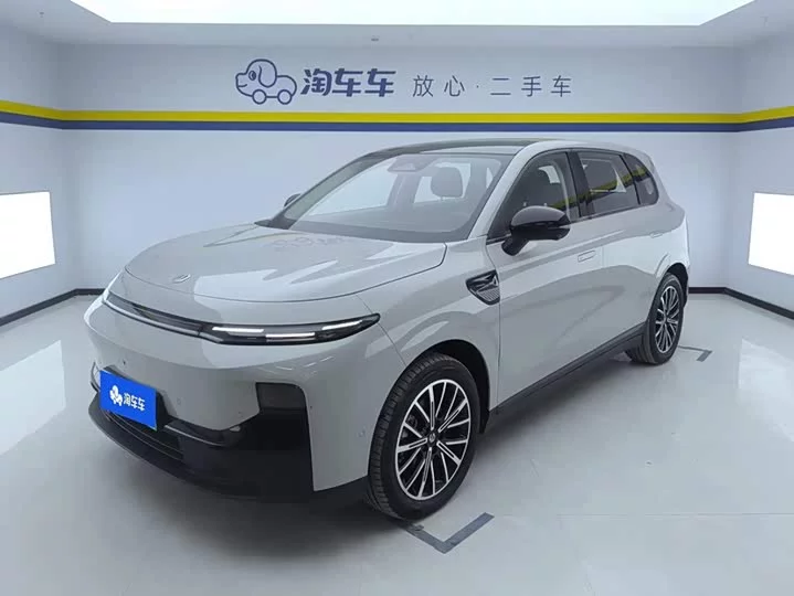 Leapmotor B10