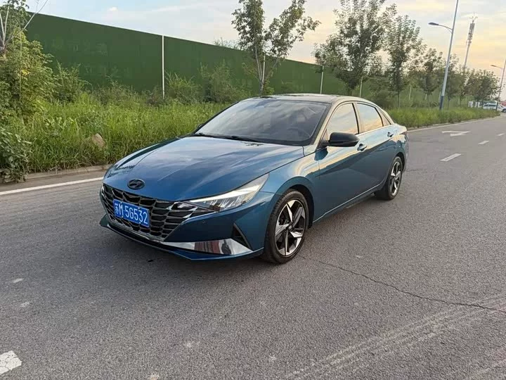 Hyundai Elantra