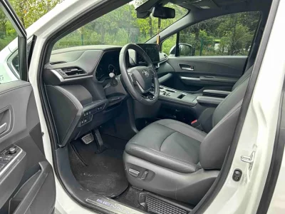 Toyota Sienna SIENNA