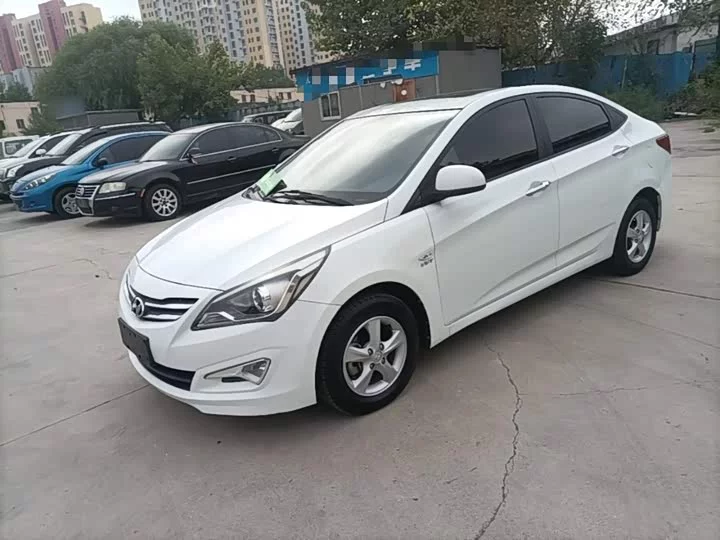 Hyundai Verna