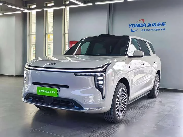 IM Motors Zhiji LS8
