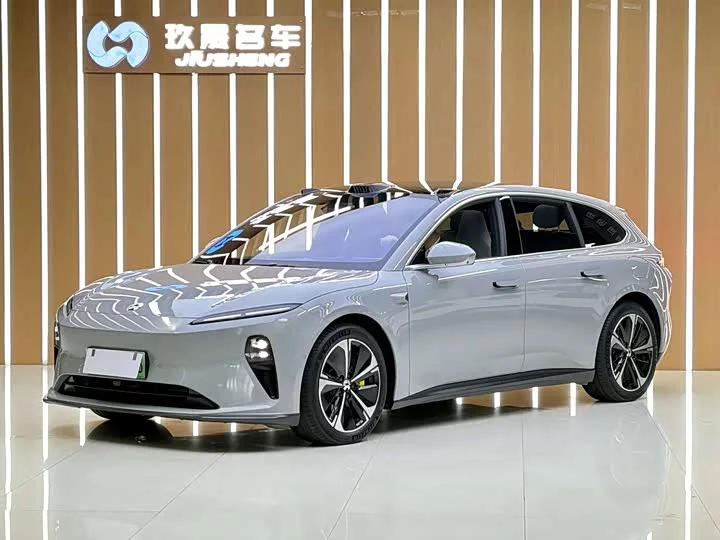 NIO ET5T