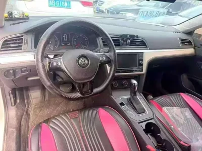 Volkswagen Lamando