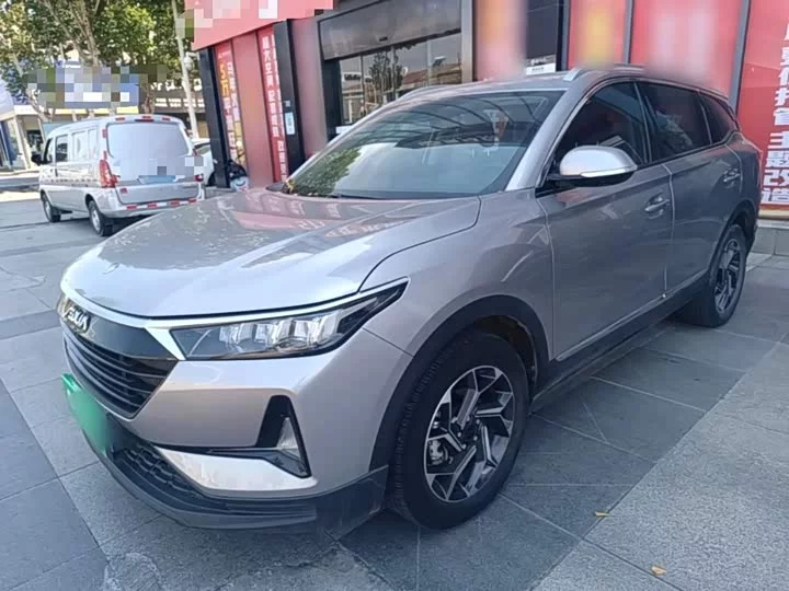 Dongfeng AX7