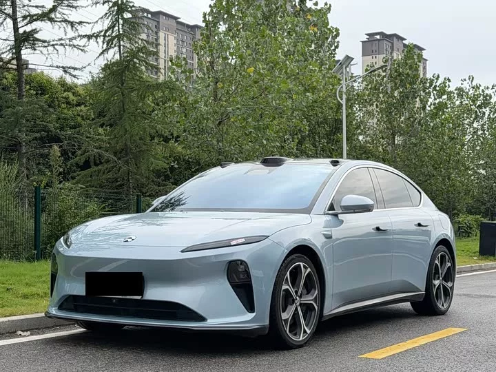 NIO ET5