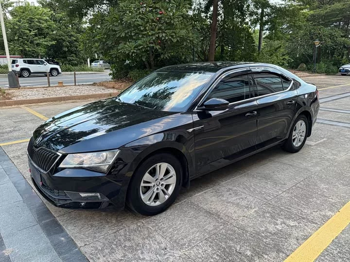 Skoda SuperB