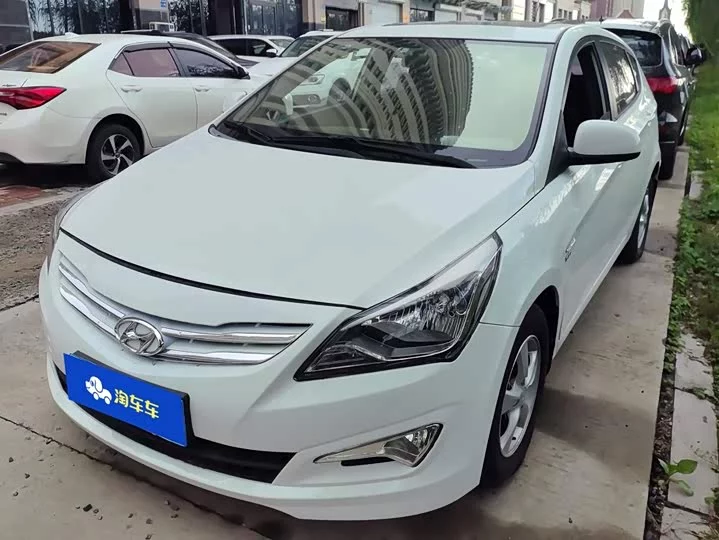 Hyundai Verna RV