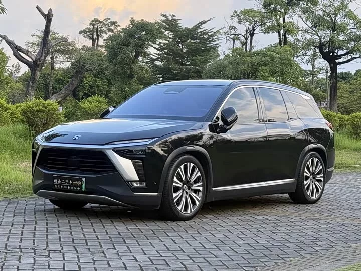 NIO ES8