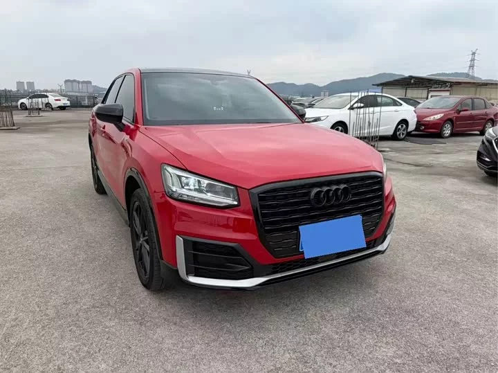 Audi Q2L