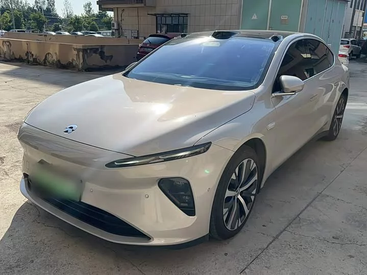 NIO ET7