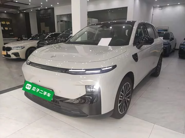 Leapmotor B10