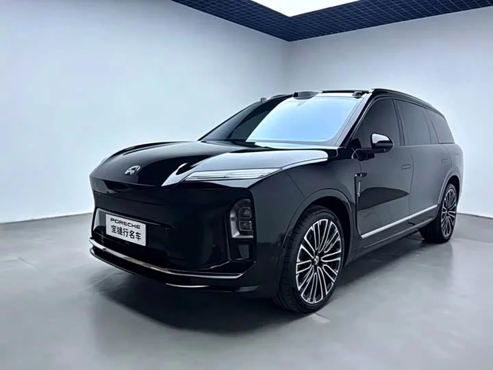 NIO ES8