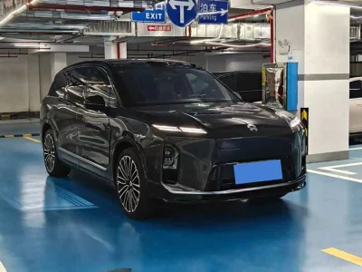 NIO ES8
