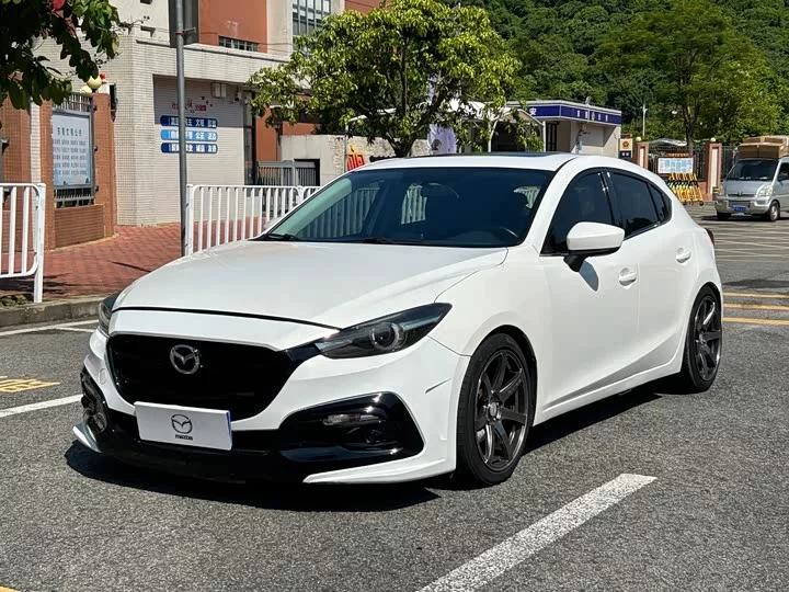 Mazda Axela