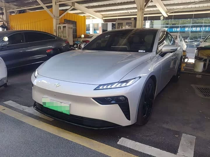 Dongfeng eπ007