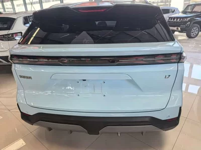 Geely Galaxy L7