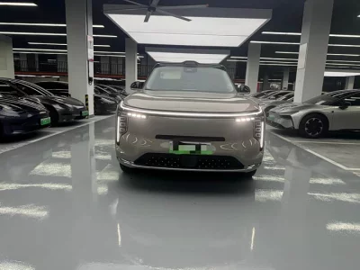 IM Motors Zhiji LS9