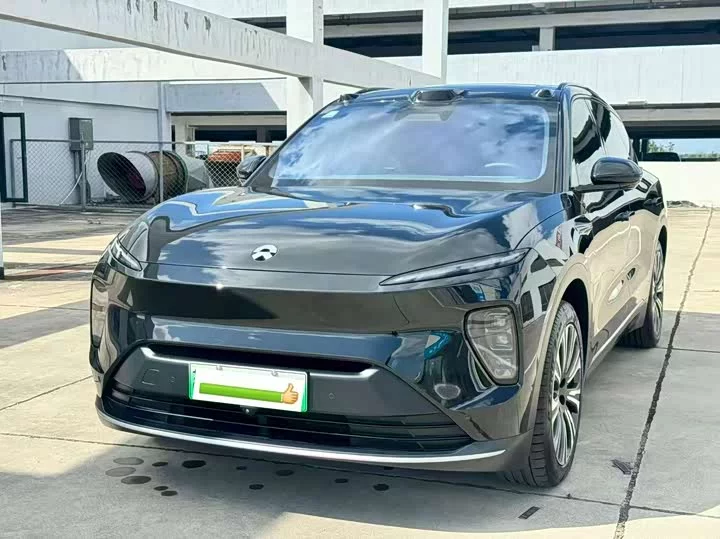 NIO ES8