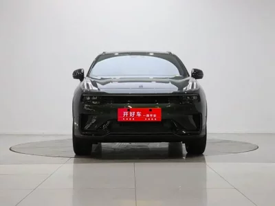 Lynk & Co 06