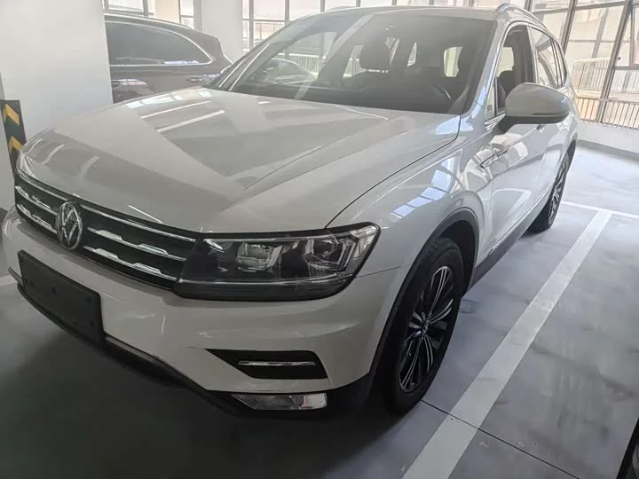 Volkswagen Tiguan L