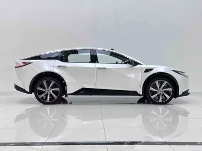 Toyota bZ5