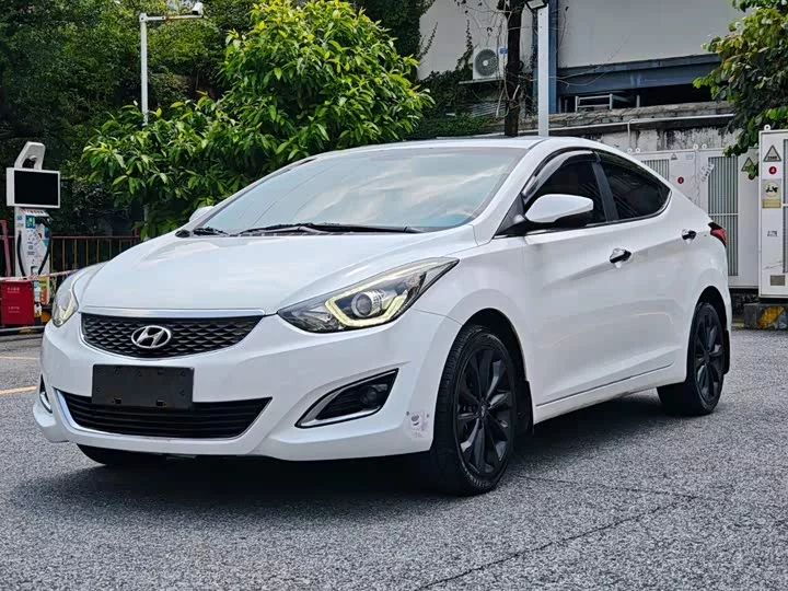 Hyundai Elantra