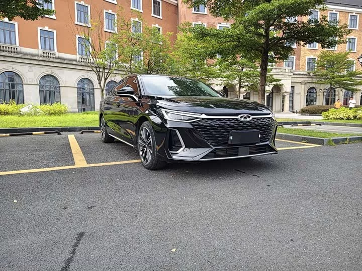 Chery Arrizo 8