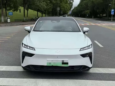 Dongfeng eπ007