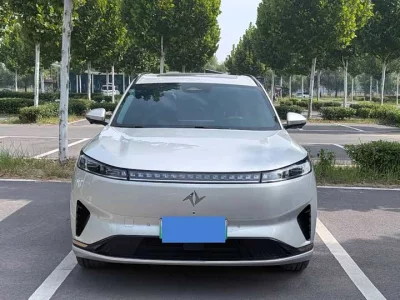 Dongfeng eπ008