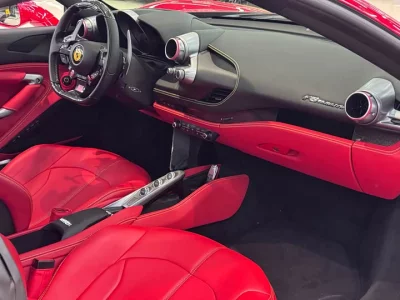 Ferrari F8
