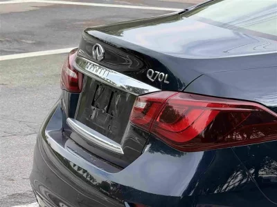Infiniti Q70