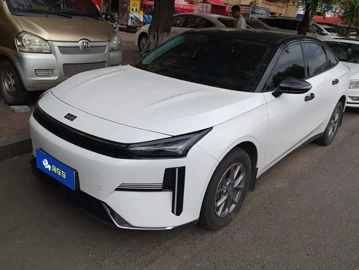 Geely Galaxy L6