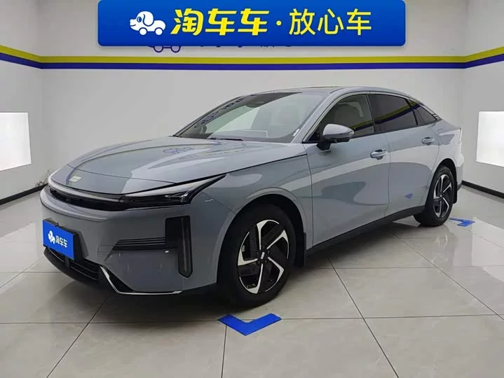 Geely Galaxy L6