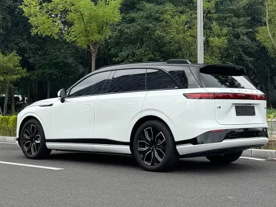 XPeng G9